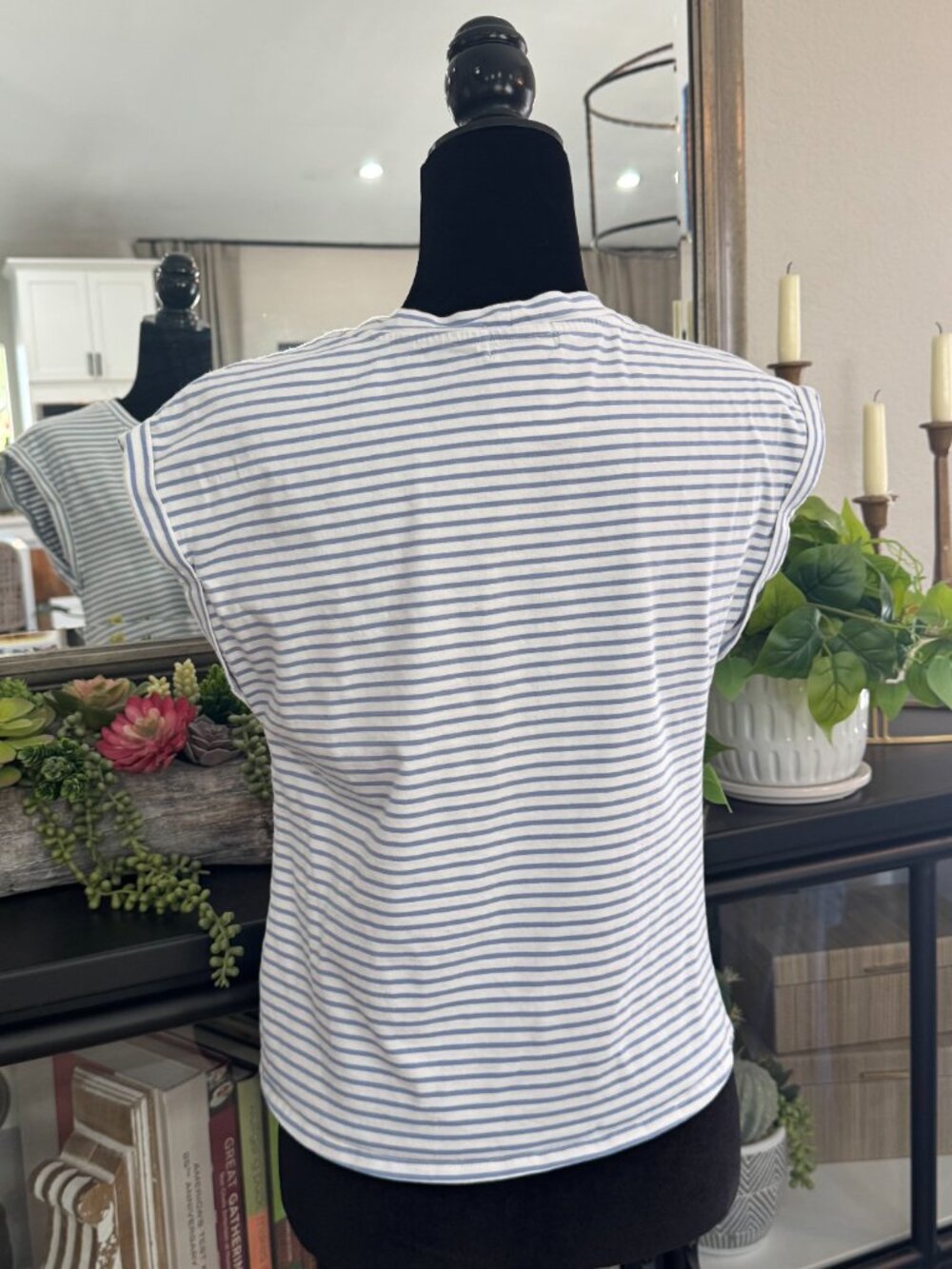 Evereve 100% Cotton Lt Blue & White Striped Cap Sleeve Tee w/Faux Knot - Size S - Picture 2 of 4